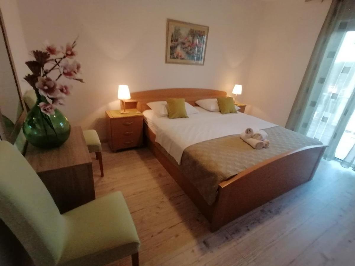 Apartament Apartmani Niki Hvar