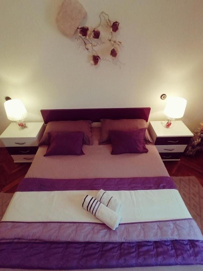 Apartmani Niki Hvar * Hvar Town