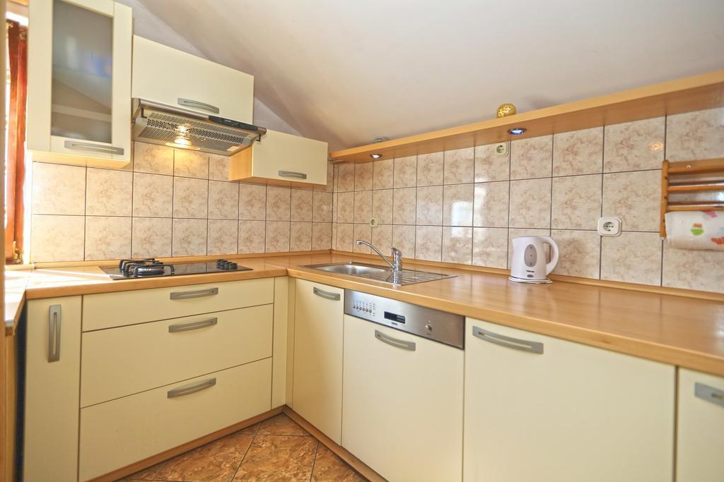 Apartmani Niki Hvar
