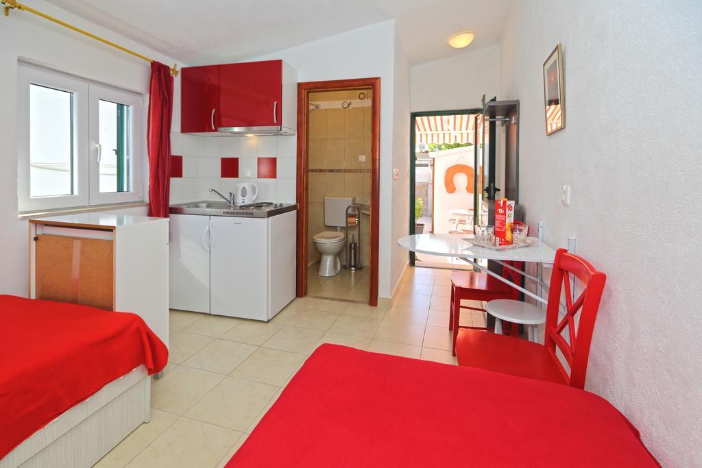 Apartmani Niki Hvar *
